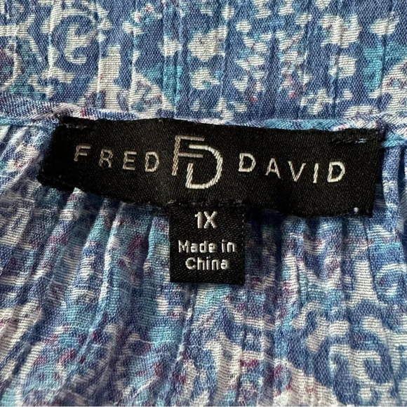 Fred David 1X Shirt Top Blue Paisley 3/4 Sleeve Scoop Neck Keyhole Lightweight - Picture 5 of 7